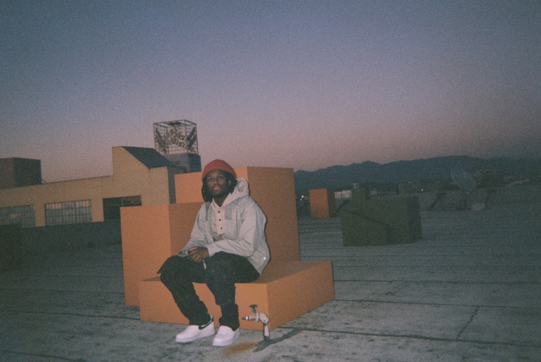 Saba shares new songs “Ziplock” and “Rich Don’t Stop”